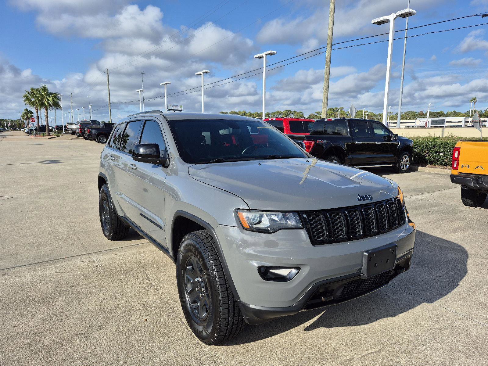 Used 2019 Jeep Grand Cherokee Laredo image 11