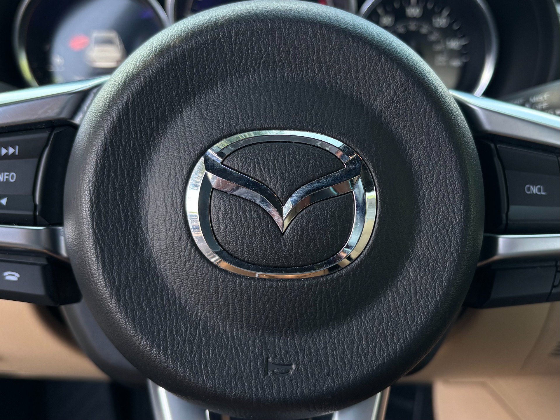 Used 2025 MAZDA MX-5 Miata RF Grand Touring RWD image 32