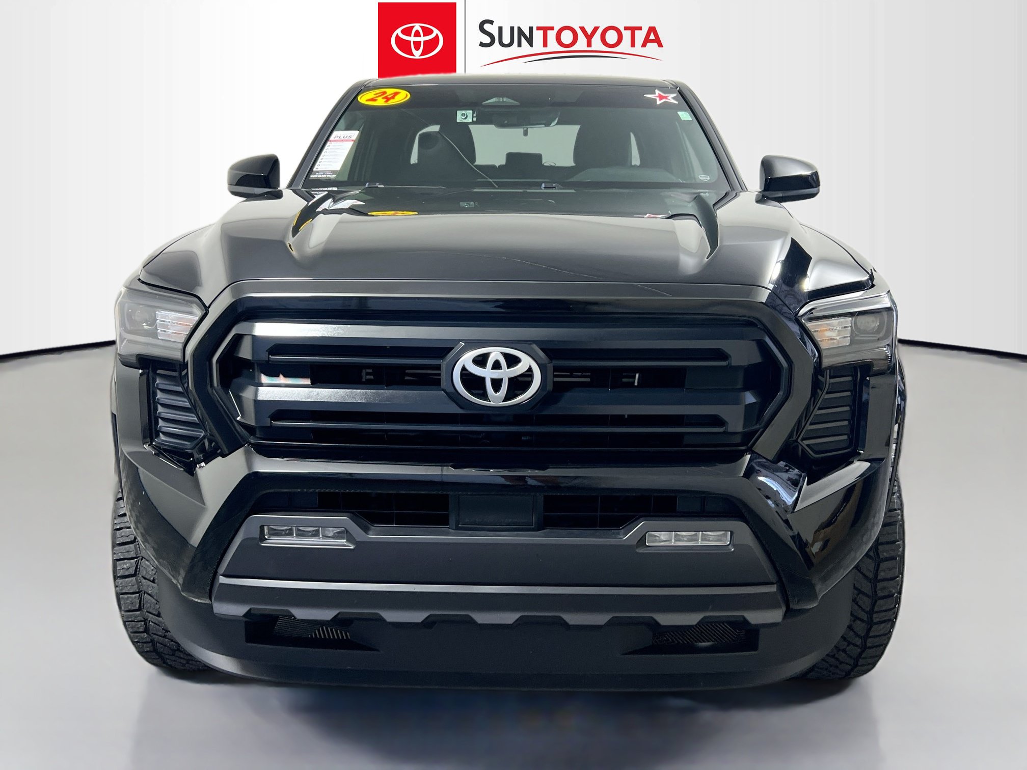 Used 2024 Toyota Tacoma SR5 AWD/4WD image 10