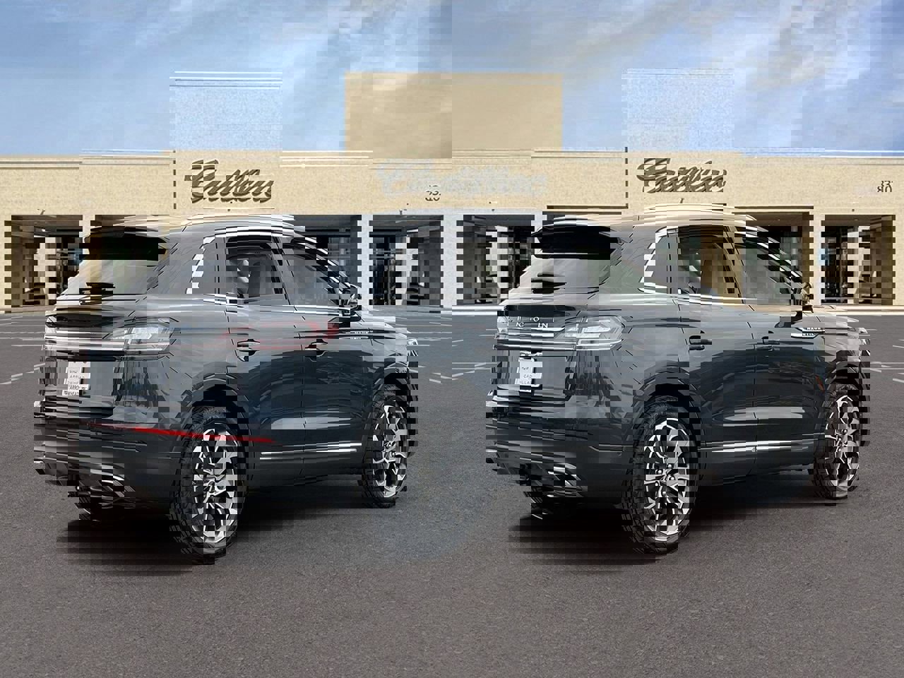 Used 2023 Lincoln Nautilus Reserve w/ Equipment Group 201A image 5