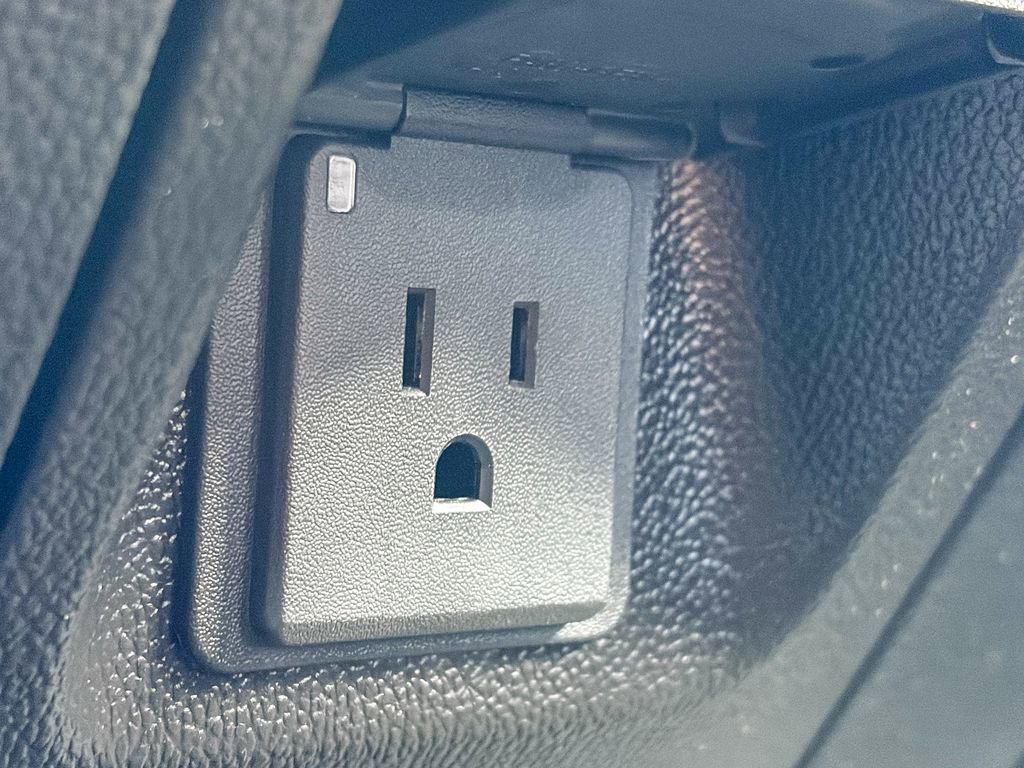 Used 2018 Chevrolet Silverado 1500 LT w/ All Star Edition AWD/4WD image 36