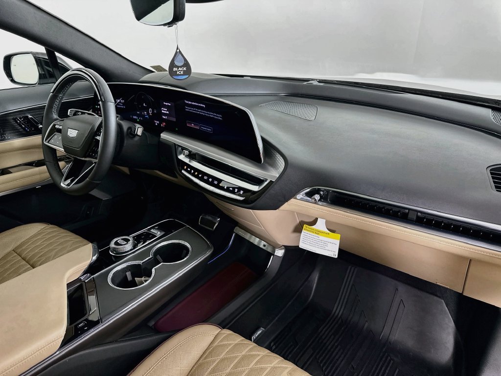 Certified 2026 Cadillac Lyriq Signature Luxury w/ Nappa Leather Package AWD/4WD image 35