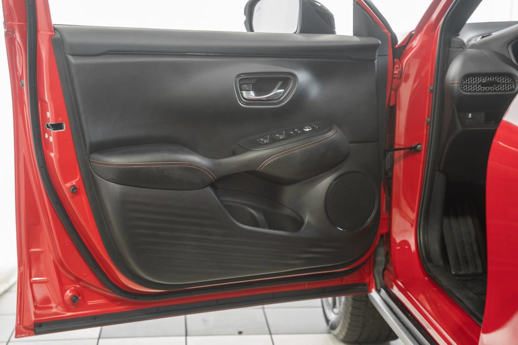 Used 2025 Honda HR-V Sport image 40