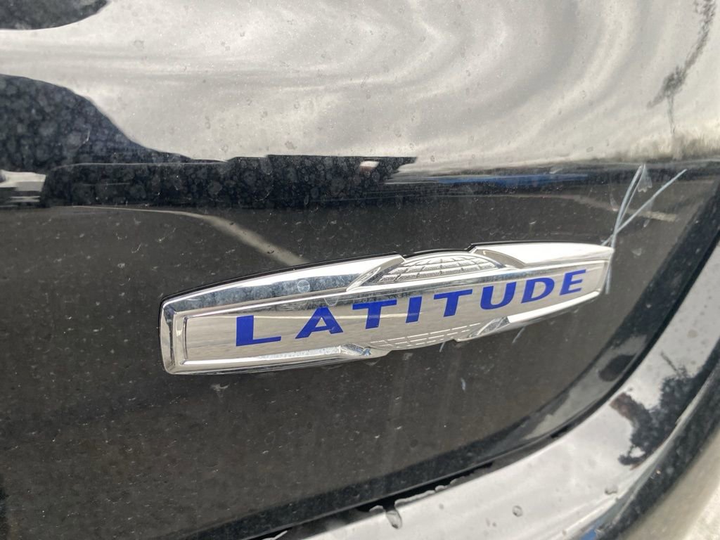 New 2026 Jeep Compass Latitude image 14