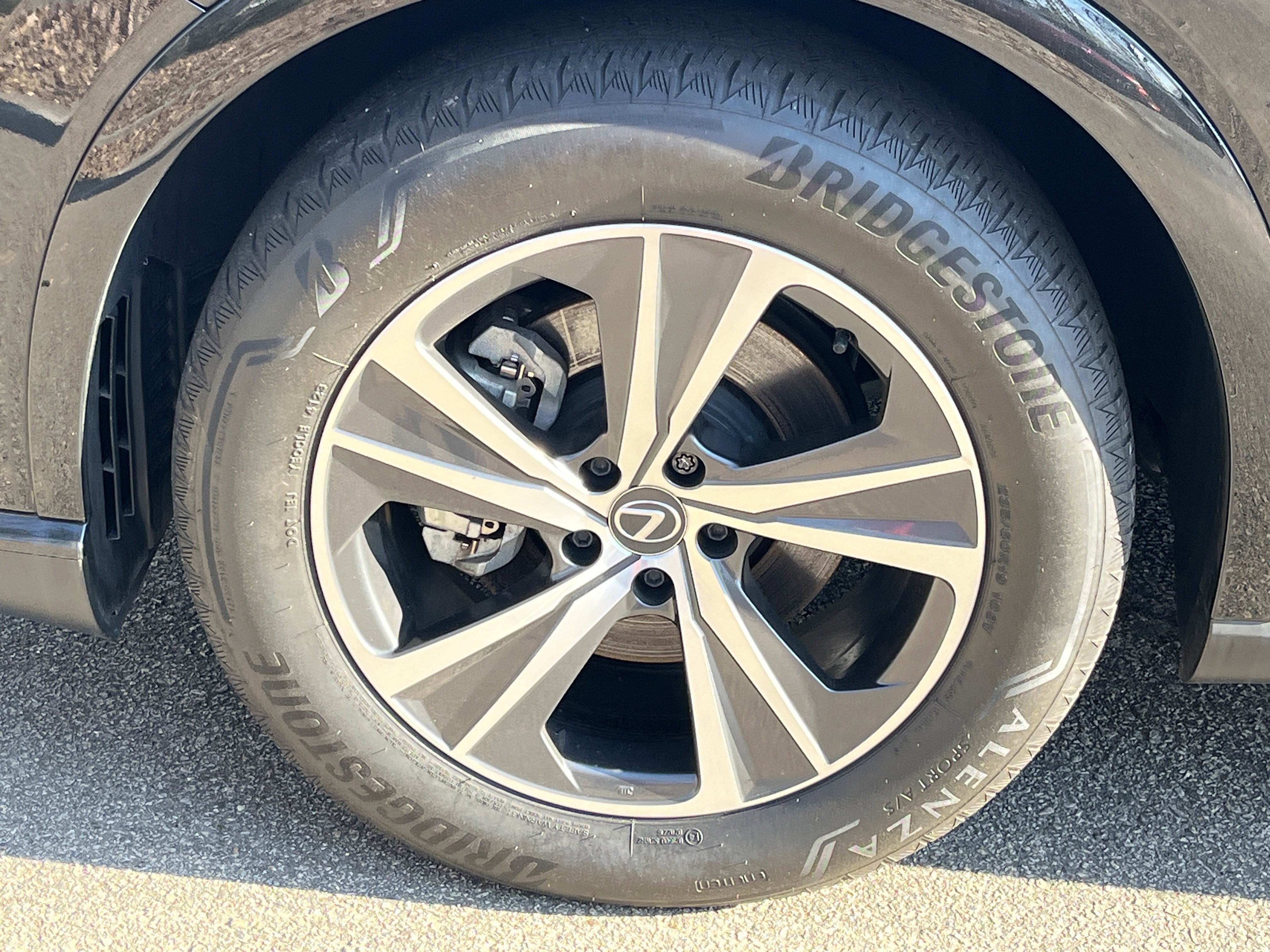 Used 2024 Lexus RX 350 Premium w/ Accessory Package (Z1) image 31