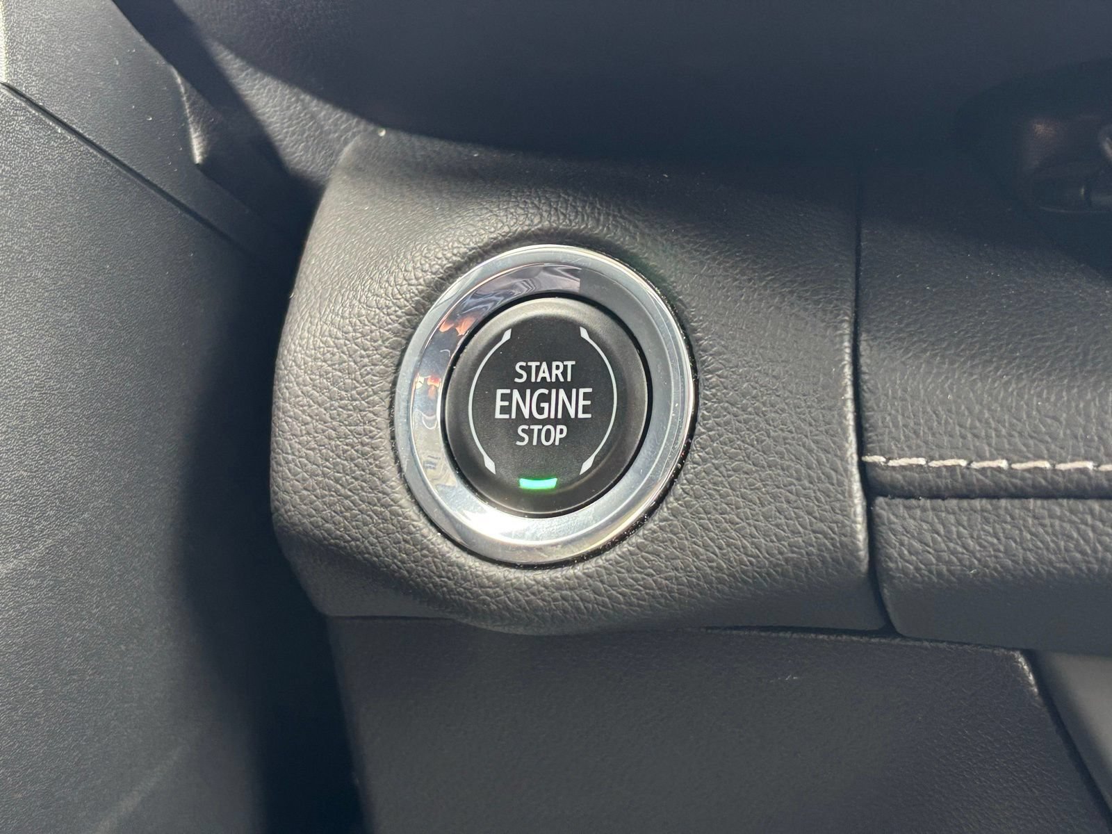 Used 2023 Buick Envision Avenir AWD/4WD image 26