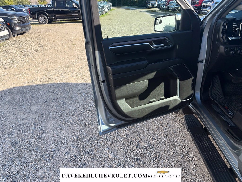 Used 2024 Chevrolet Silverado 1500 LT AWD/4WD image 11