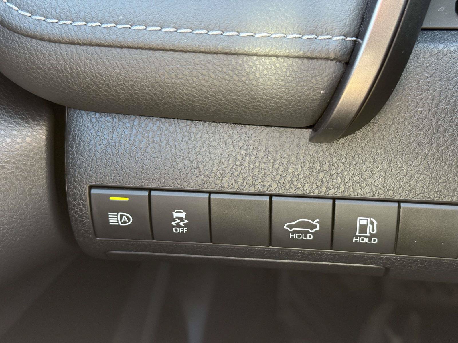 Used 2020 Toyota Camry SE FWD image 22