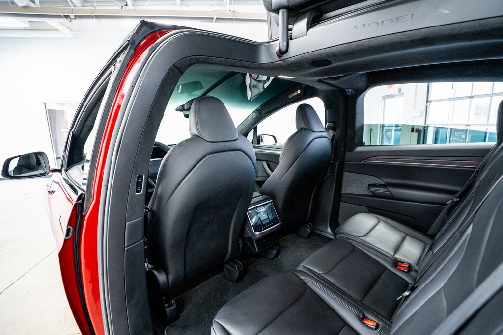 Used 2024 Tesla Model X image 52