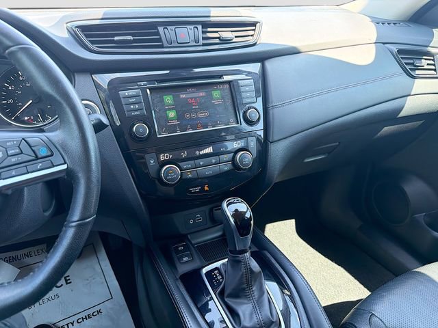 Used 2020 Nissan Rogue SL w/ Premium Package image 27