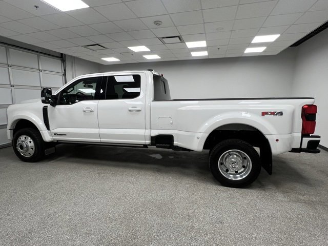 Used 2025 Ford F450 Platinum w/ FX4 Off-Road Package image 7