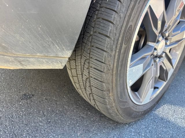 Used 2019 GMC Acadia SLT AWD/4WD image 10