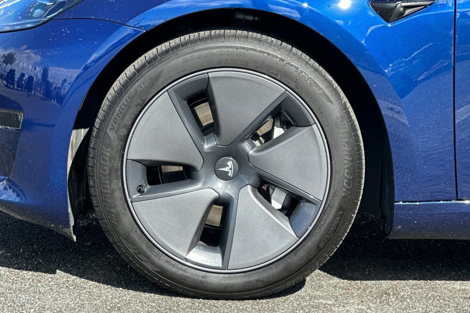 Used 2023 Tesla Model 3 Standard Range image 30