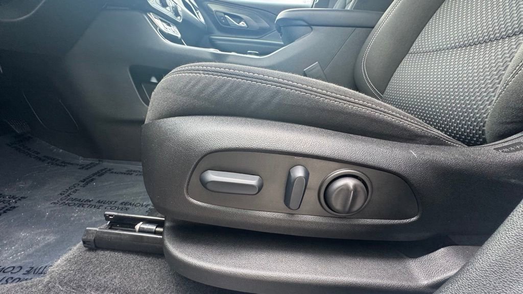 Used 2023 GMC Terrain SLE w/ Driver Convenience Package AWD/4WD image 17