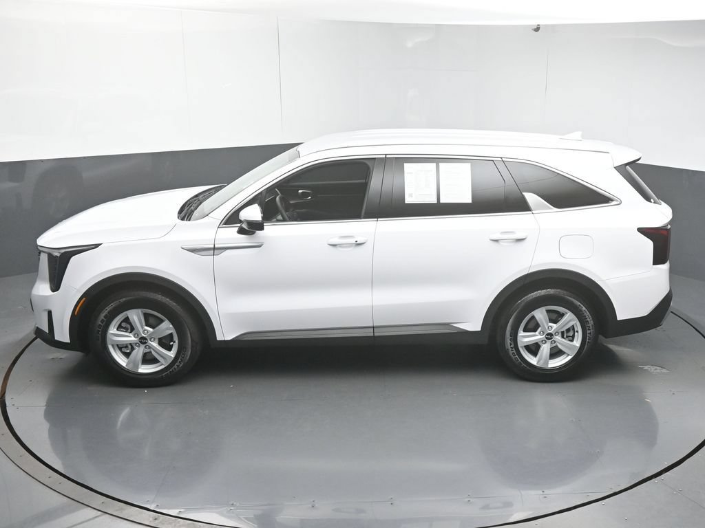 Used 2026 Kia Sorento LX FWD image 43