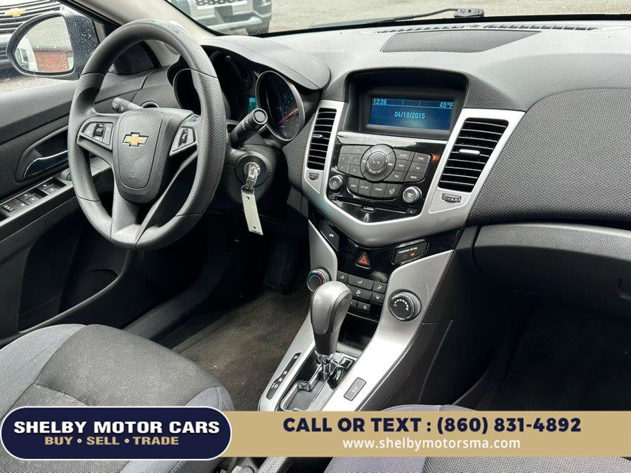 Used 2015 Chevrolet Cruze LT image 9