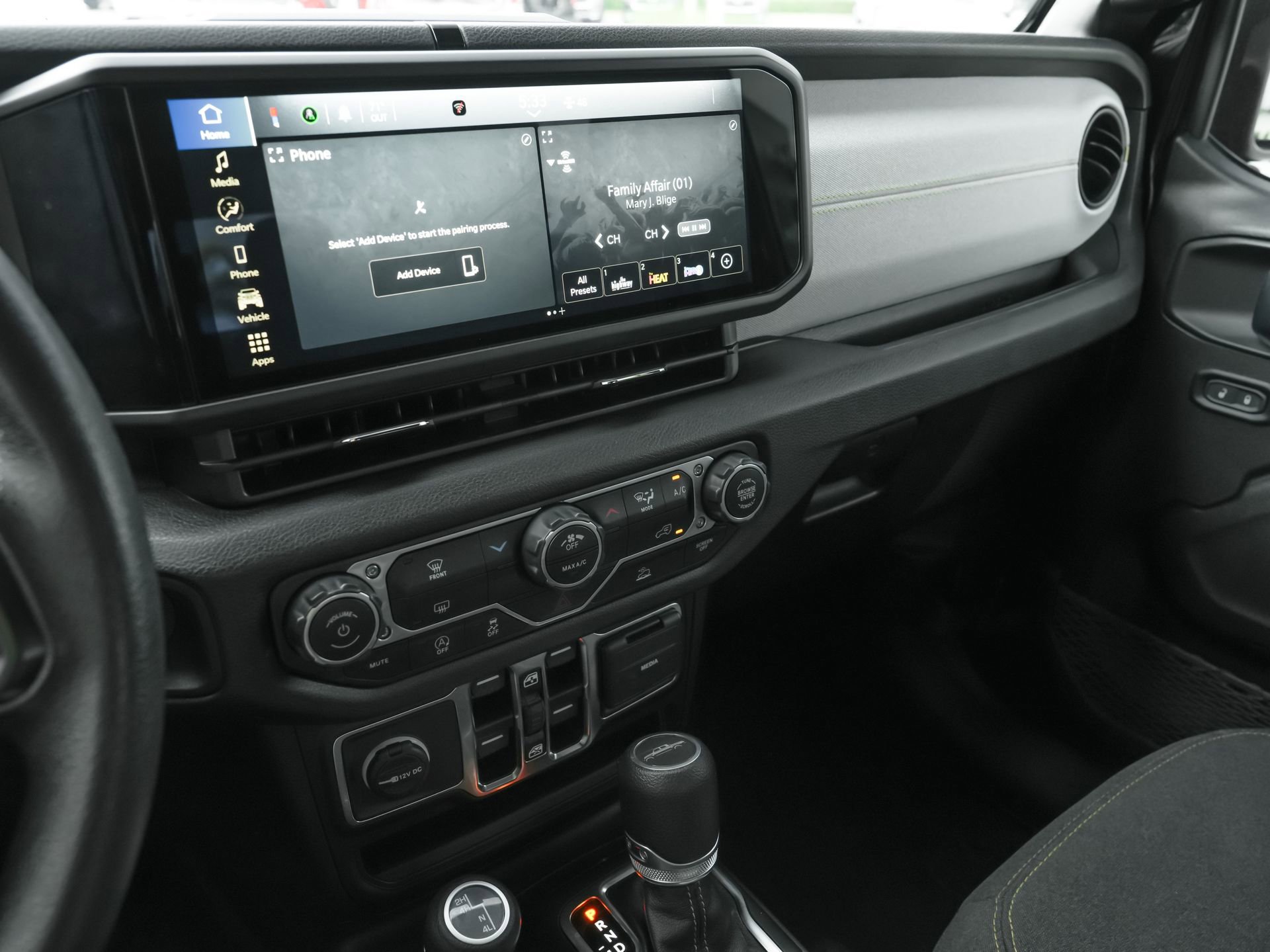 Used 2024 Jeep Gladiator Sport AWD/4WD image 10