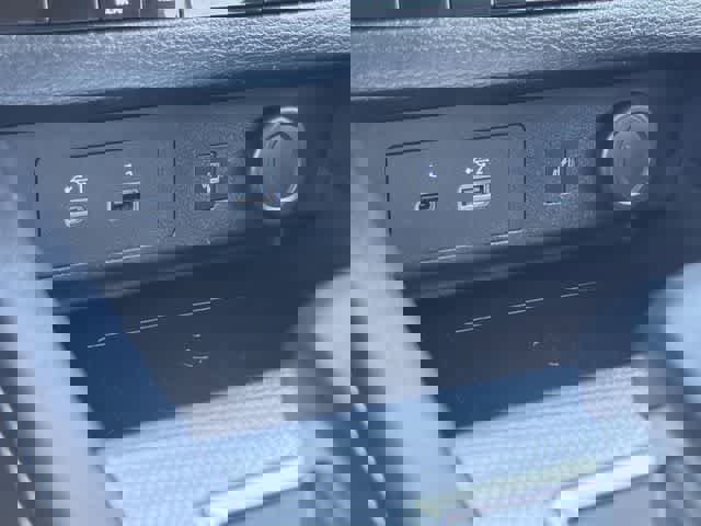 Used 2024 Mitsubishi Outlander SEL FWD image 24