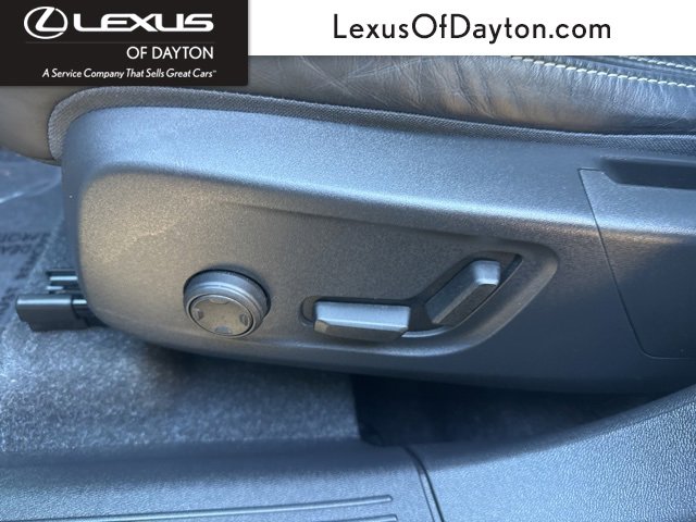 Used 2021 Volvo XC40 T5 R-Design w/ Climate Package image 16