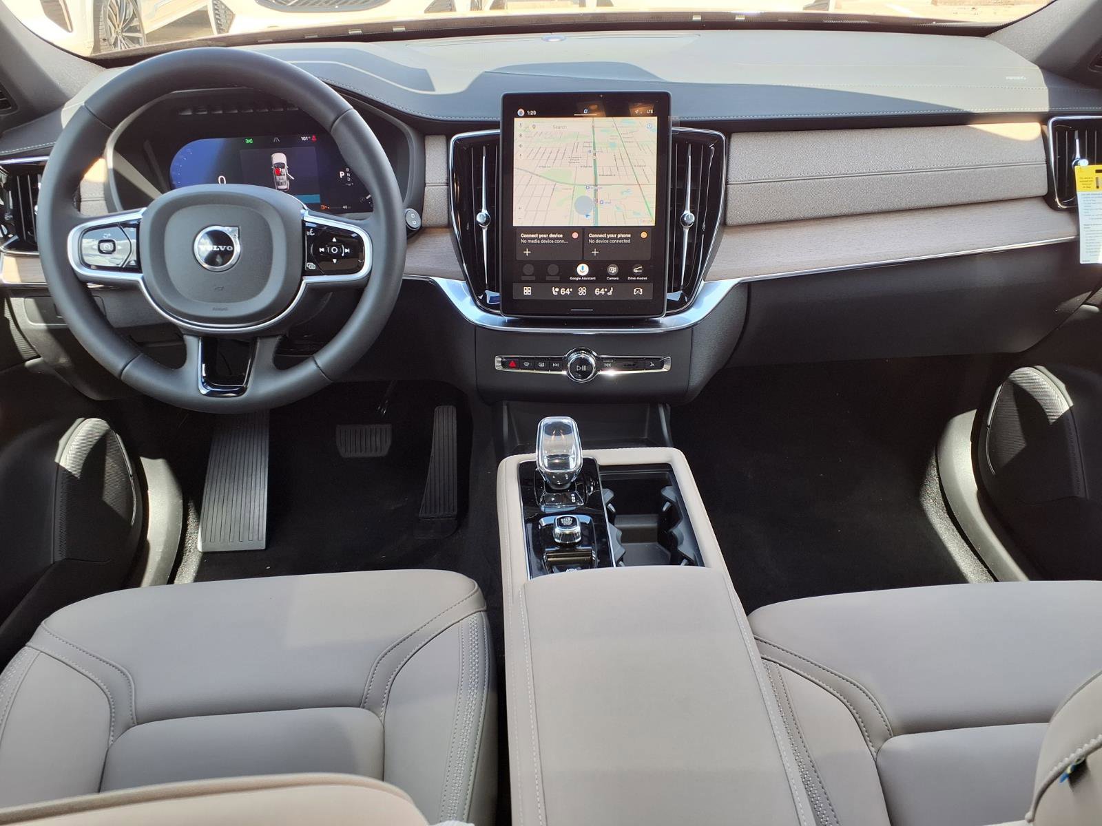 New 2026 Volvo XC90 B5 Core w/ Protection Package Premier image 11