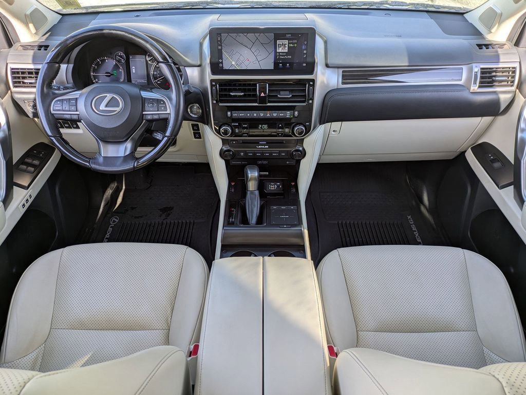 Used 2023 Lexus GX 460 Luxury w/ Sport Design Package image 19