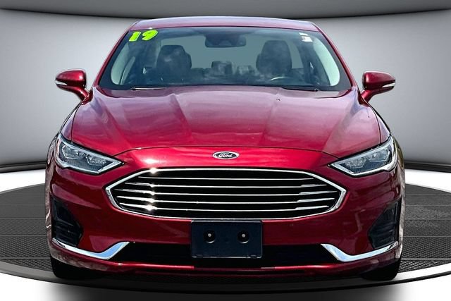 Used 2019 Ford Fusion SEL FWD image 2