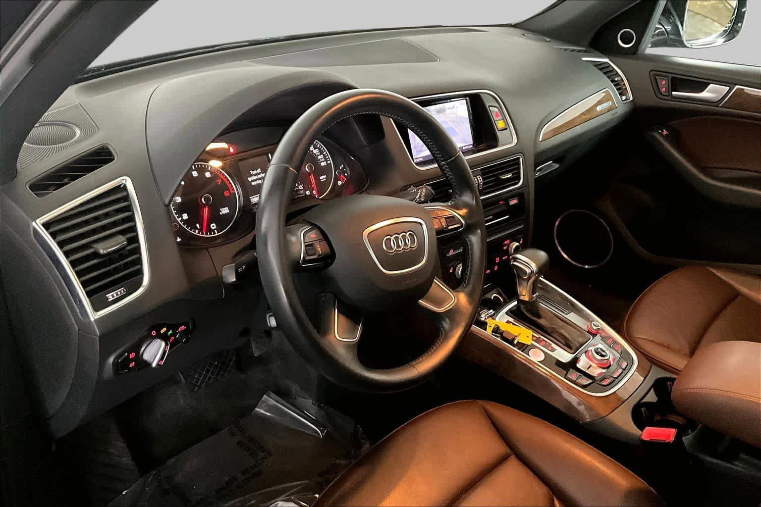 Used 2016 Audi Q5 2.0T Premium Plus w/ Technology Package AWD/4WD image 18