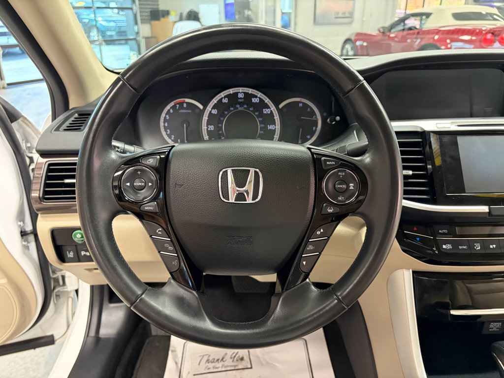Used 2016 Honda Accord Touring image 12