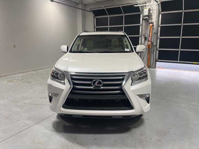 Used 2016 Lexus GX 460 image 3