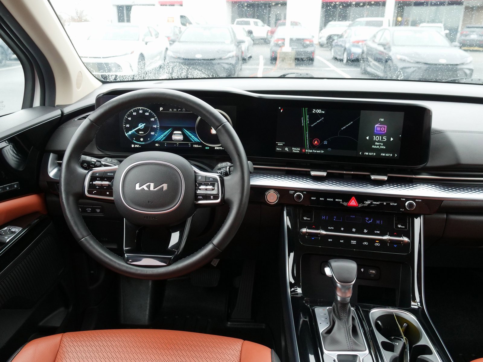 Used 2022 Kia Carnival SX Prestige image 22