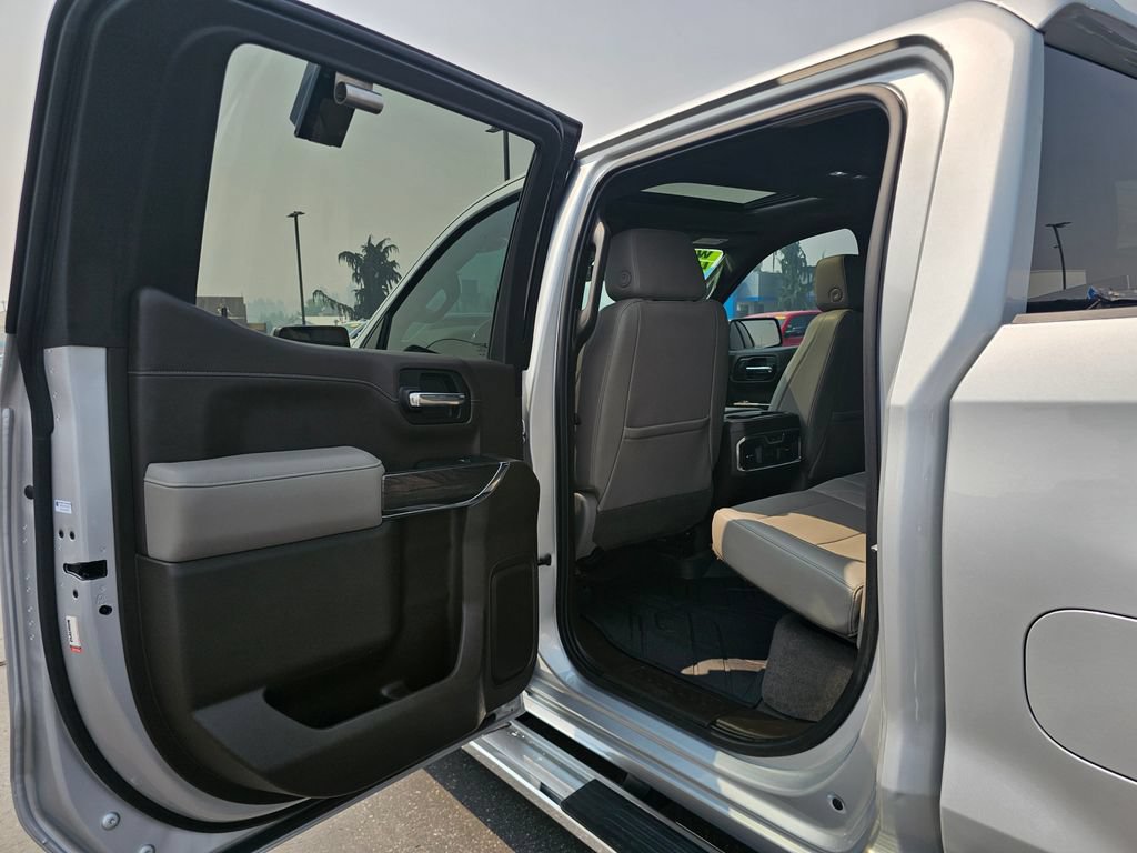 Certified 2021 Chevrolet Silverado 1500 LTZ w/ LTZ Premium Package AWD/4WD image 23