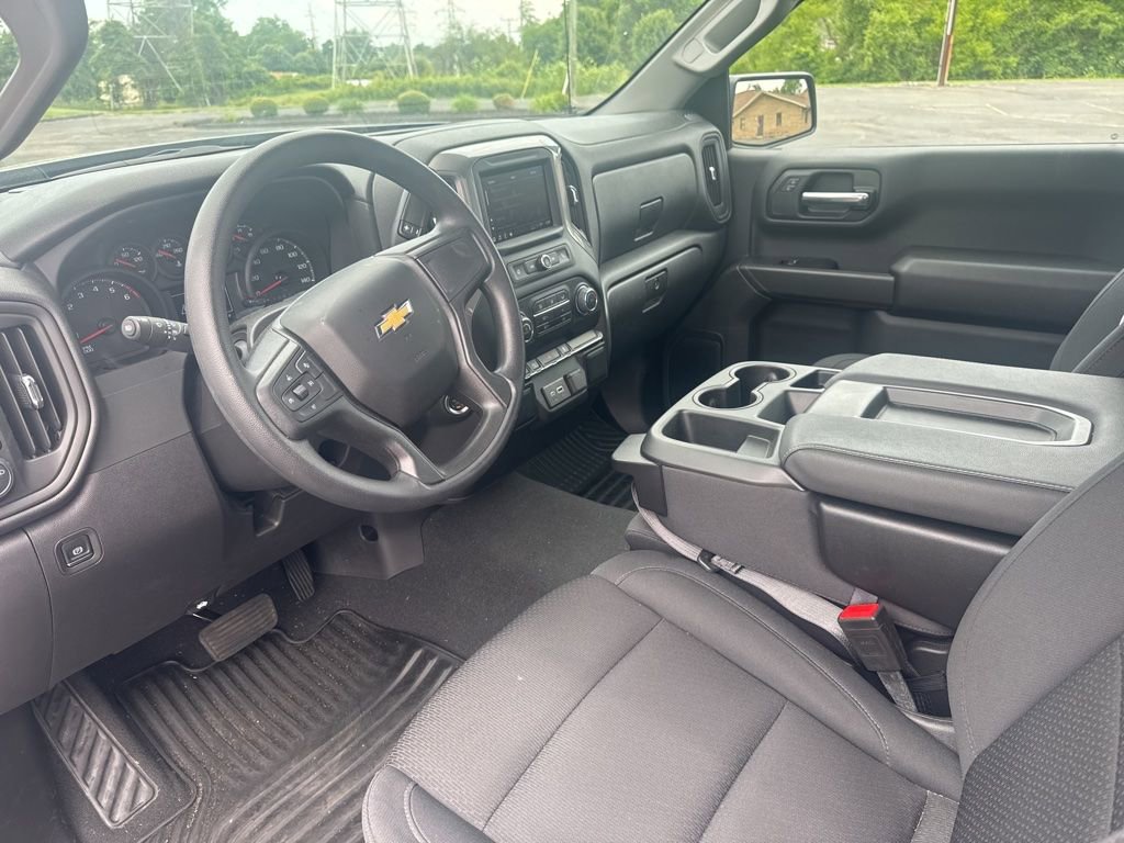 Used 2025 Chevrolet Silverado 1500 W/T w/ WT Value Package AWD/4WD image 9