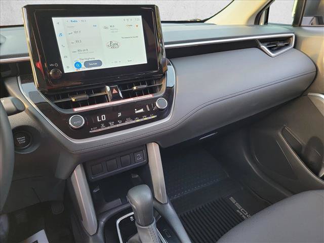 Used 2024 Toyota Corolla Cross LE FWD image 21