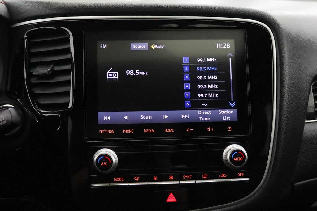 Used 2020 Mitsubishi Outlander LE AWD/4WD image 21