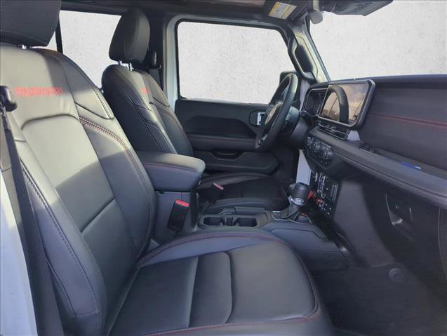 Used 2025 Jeep Gladiator Rubicon w/ Convenience Group image 19
