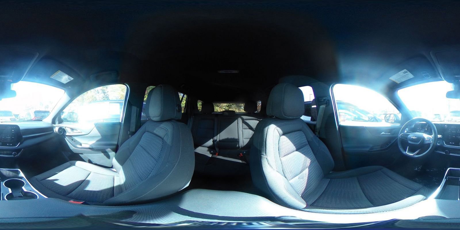 Used 2025 Chevrolet Equinox LT image 42