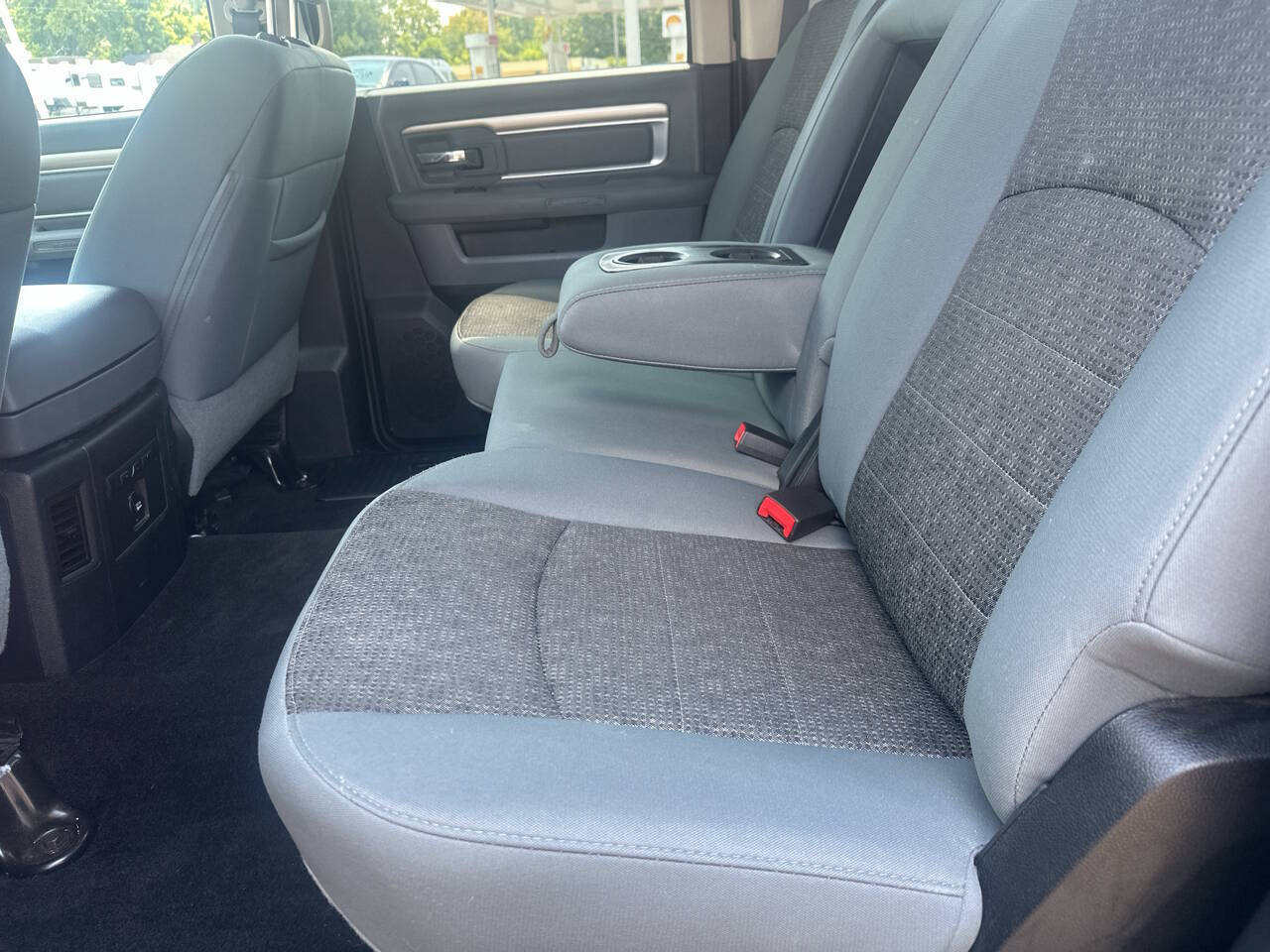 Used 2015 RAM 1500 Big Horn AWD/4WD image 31