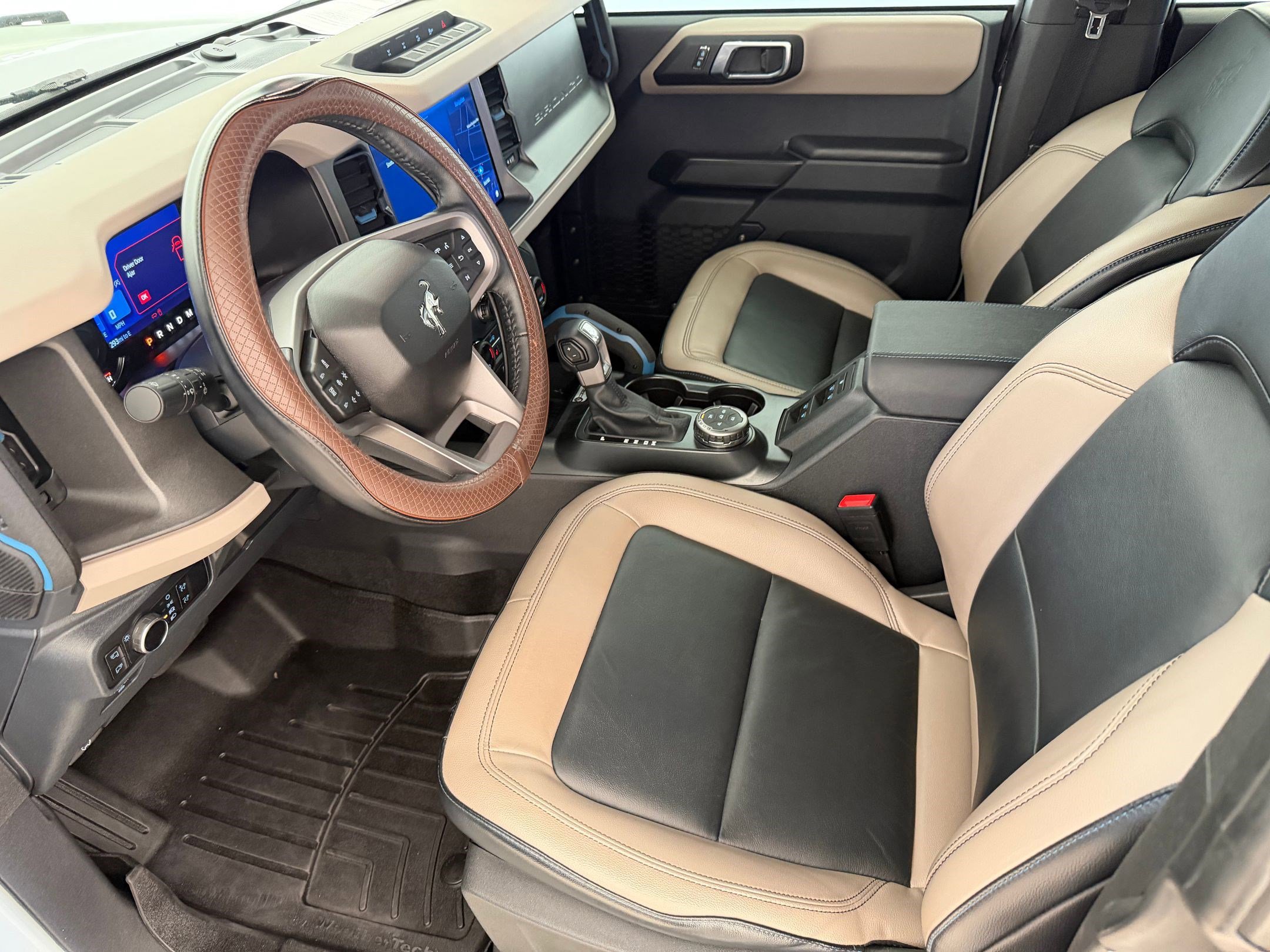 Certified 2024 Ford Bronco Wildtrak image 21