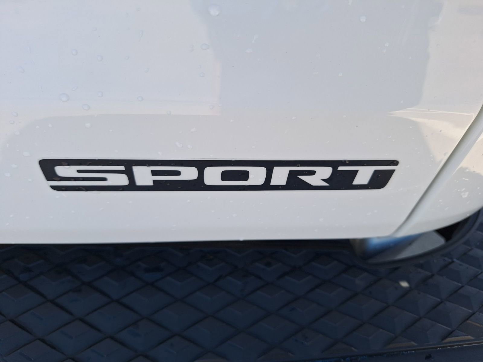 Used 2020 Jeep Gladiator Sport w/ Quick Order Package 24S image 12