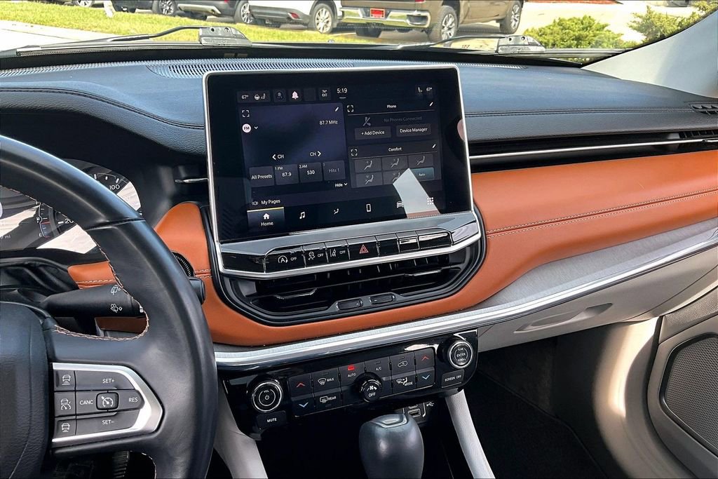 Used 2022 Jeep Compass Limited image 31