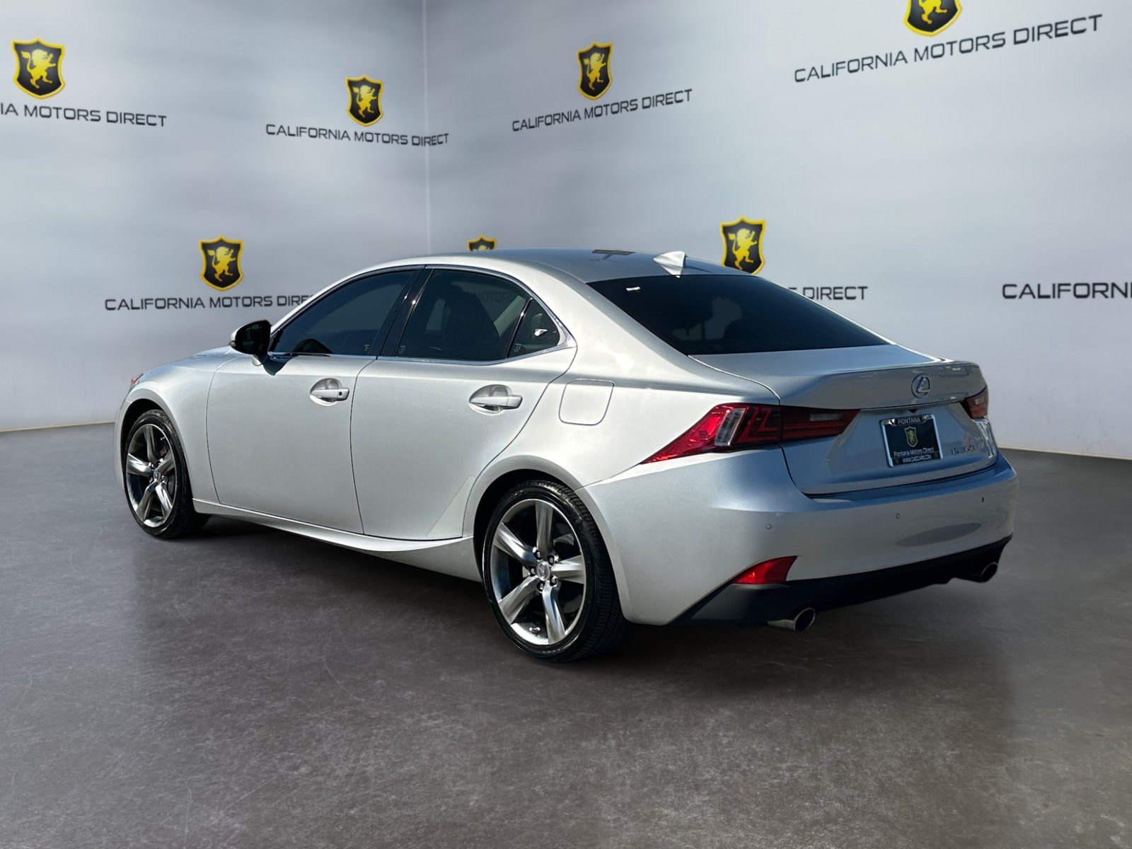 Used 2015 Lexus IS 350 w/ Navigation System Package RWD image 3