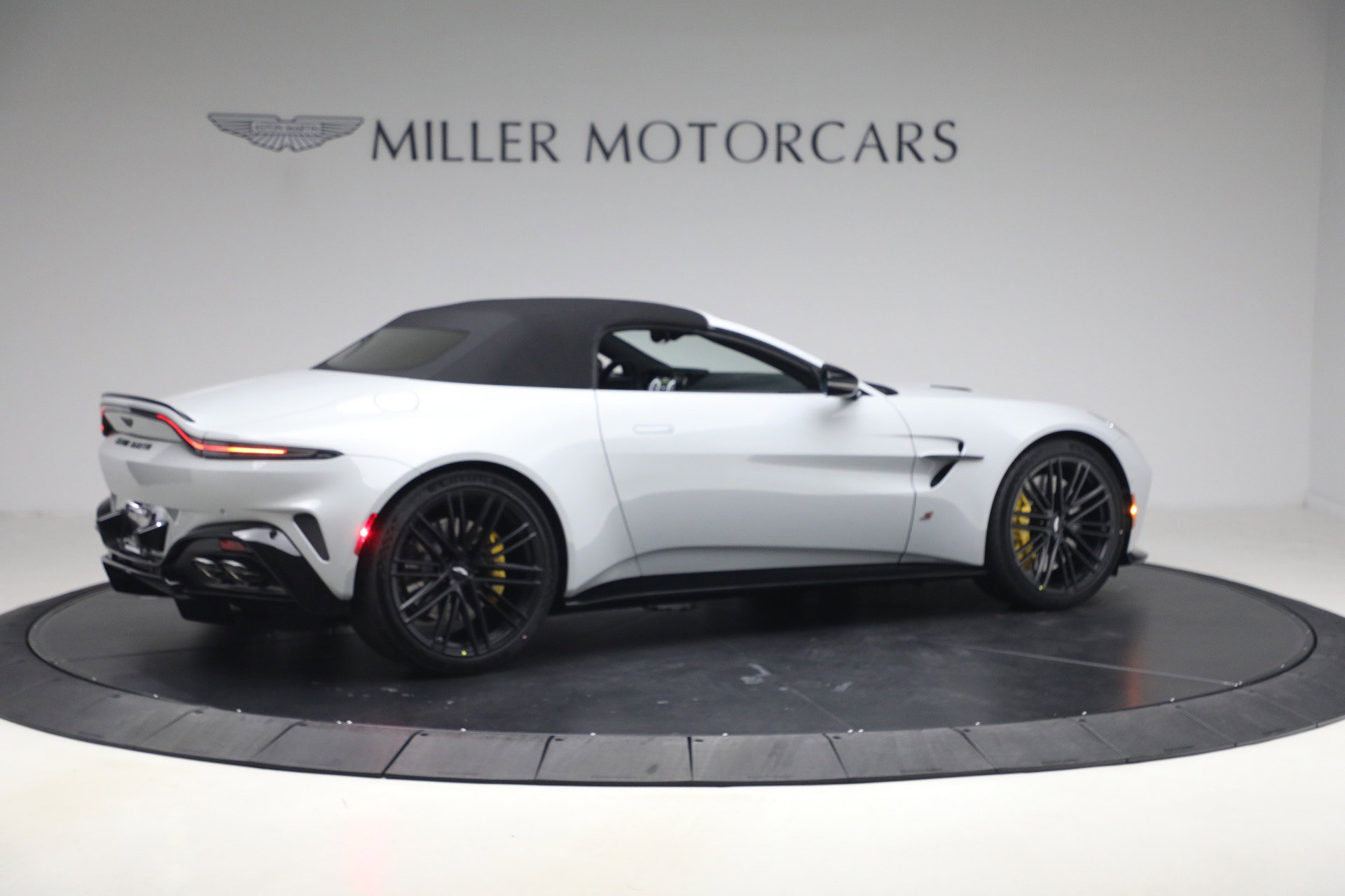 New 2026 Aston Martin V8 Vantage S RWD image 20