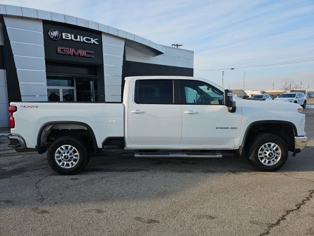 Used 2024 Chevrolet Silverado 2500 LT image 8