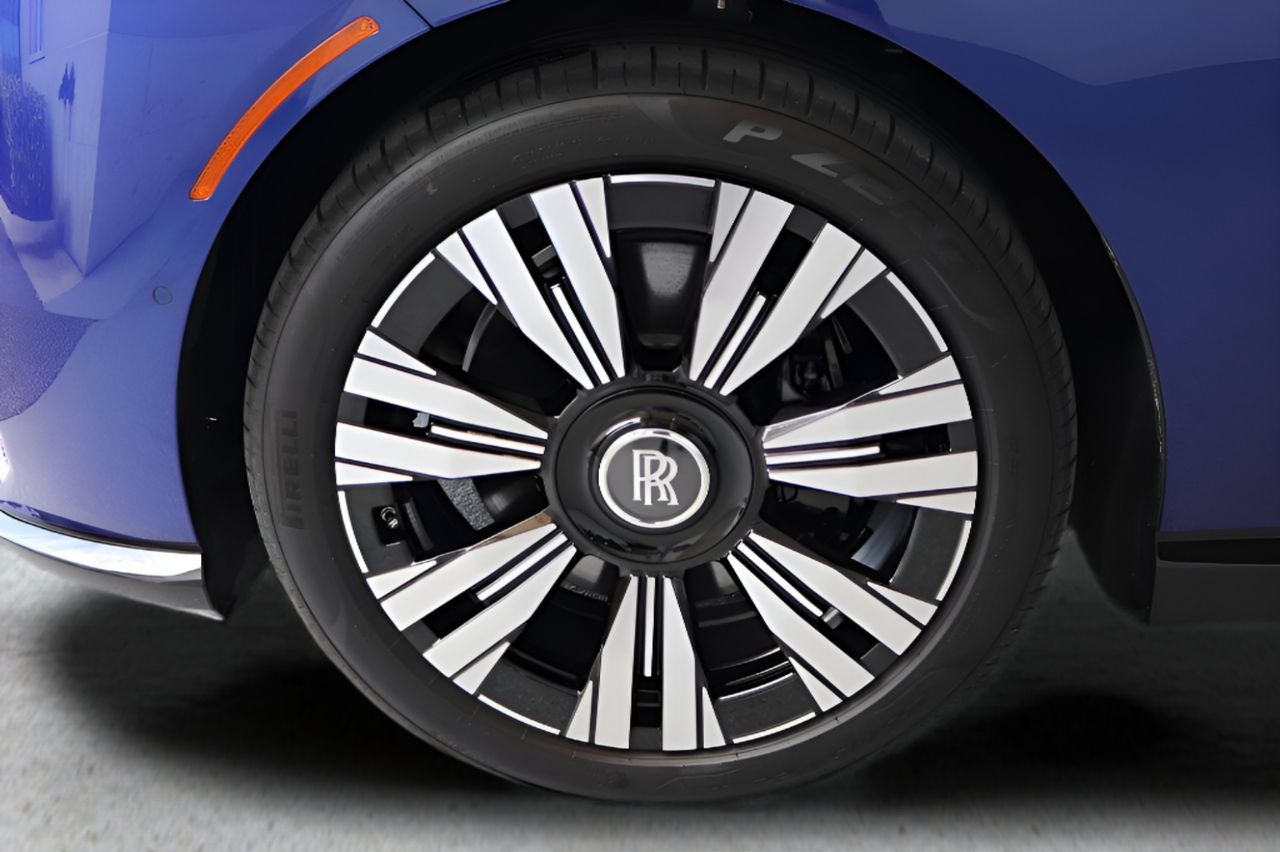 Certified 2025 Rolls-Royce Spectre AWD/4WD image 12