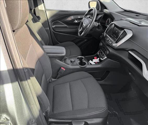 Used 2024 GMC Terrain SLE image 19