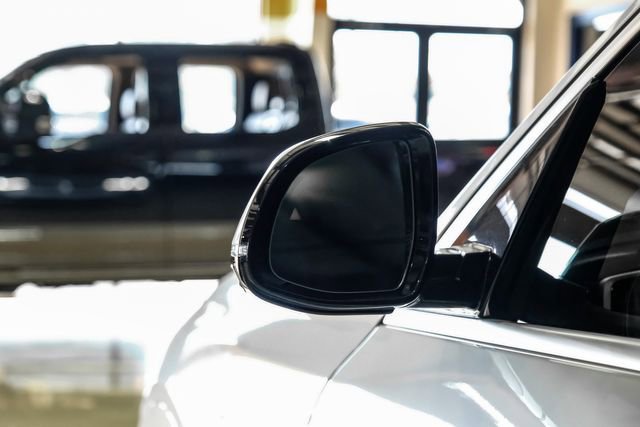 Used 2022 BMW X7 xDrive40i w/ Executive Package image 35