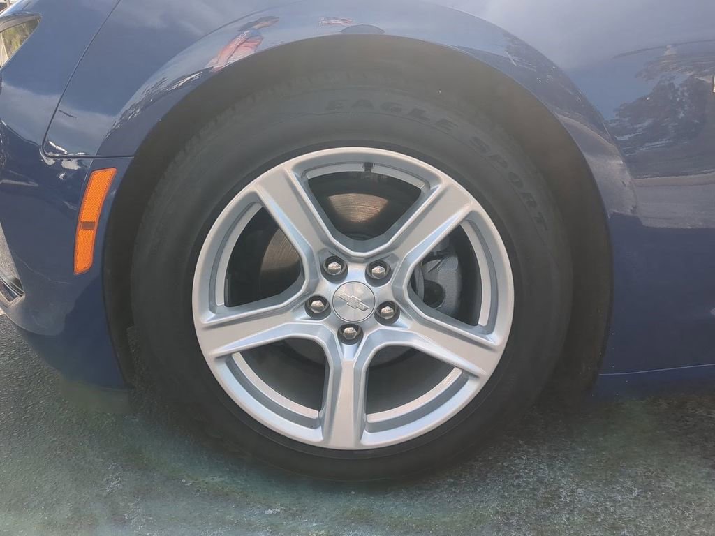 Used 2020 Chevrolet Camaro LT image 19