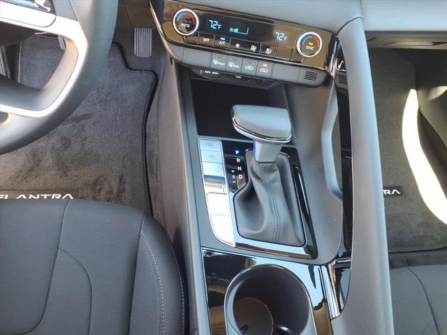 New 2026 Hyundai Elantra Blue image 16