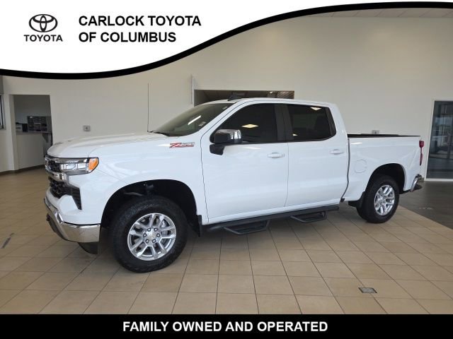 Used 2023 Chevrolet Silverado 1500 LT image 3