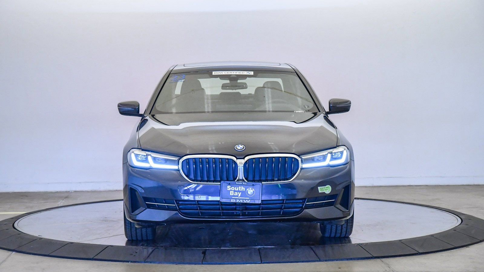 Certified 2023 BMW 530e w/ Premium Package image 7